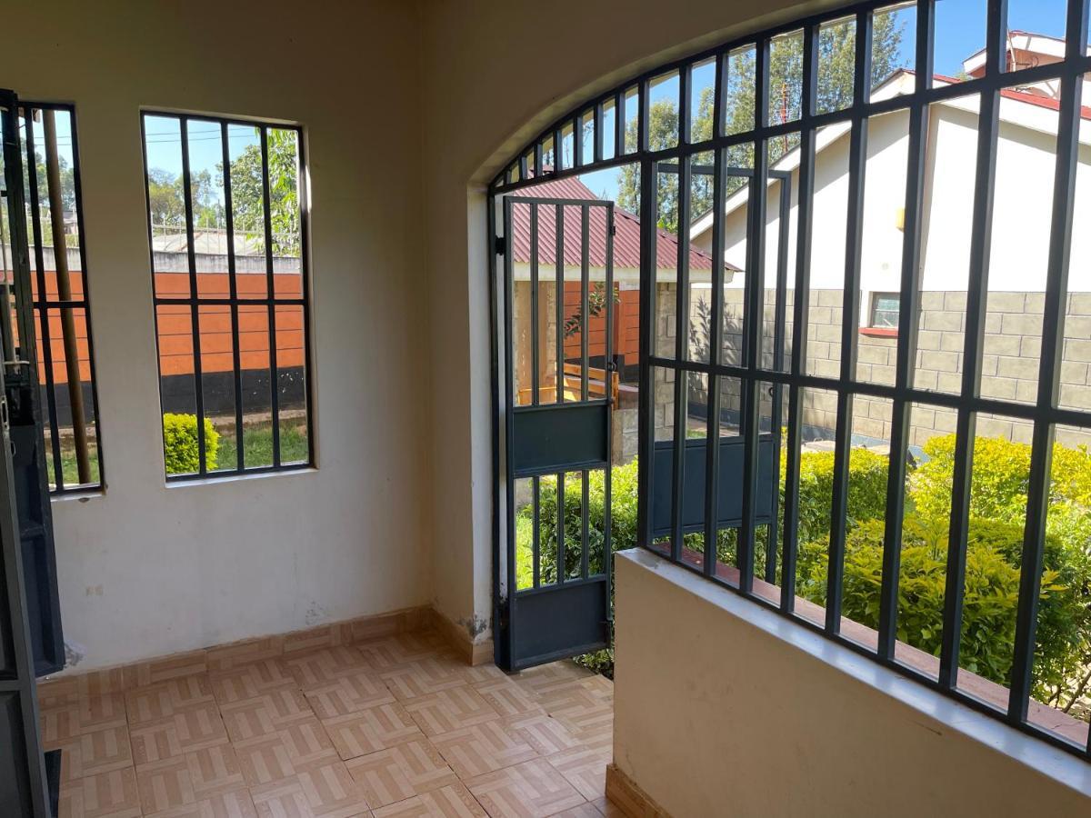 Easy Sleep Guesthouse Kitale Exterior photo