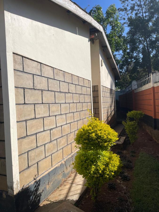 Easy Sleep Guesthouse Kitale Exterior photo