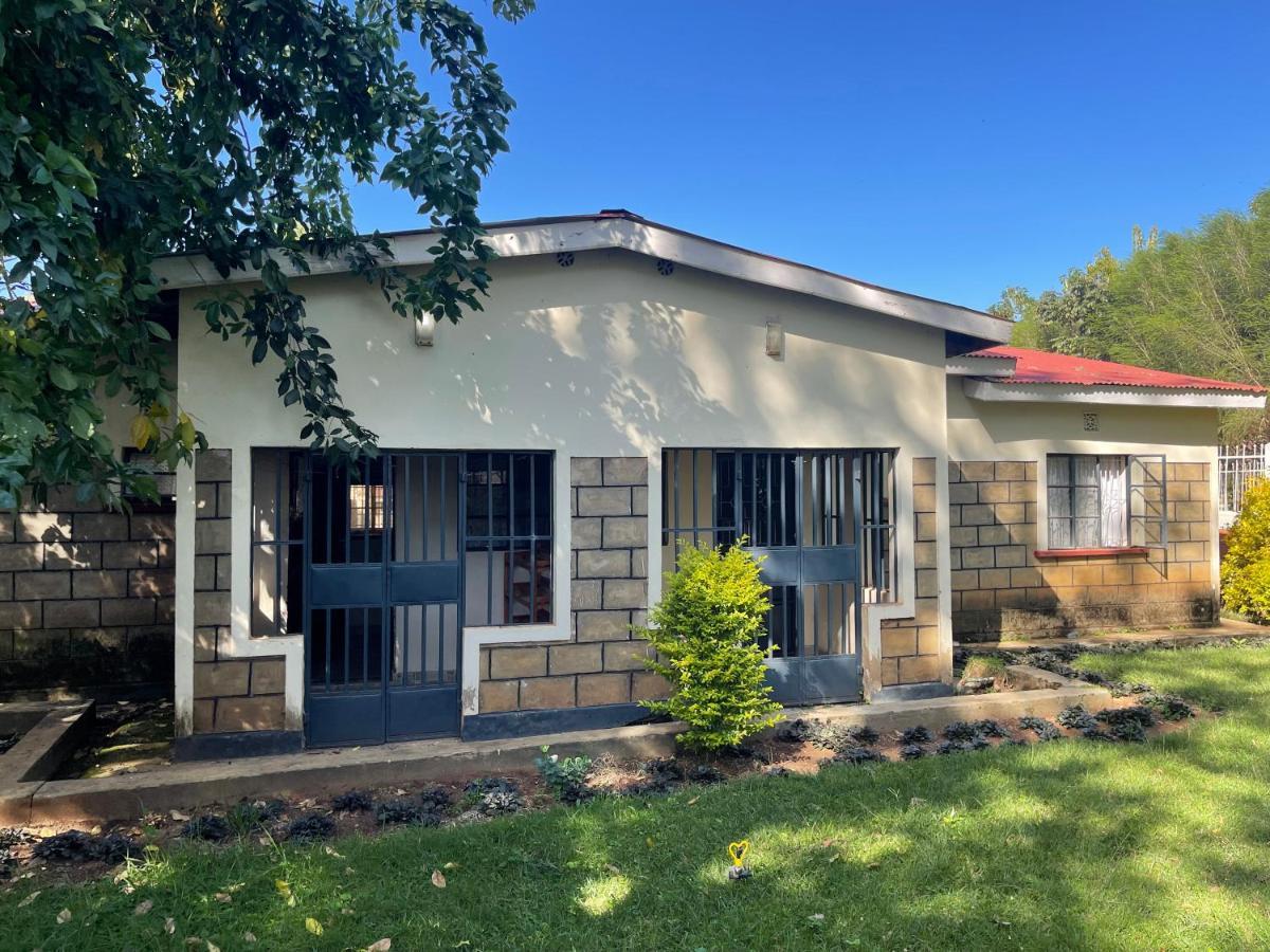 Easy Sleep Guesthouse Kitale Exterior photo